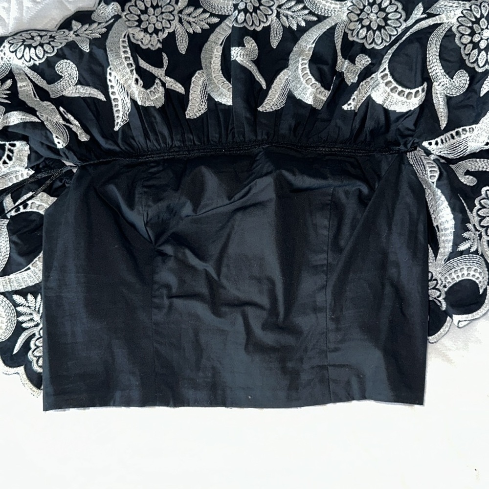 NWT Express off the shoulders floral top - Picture 5 of 7